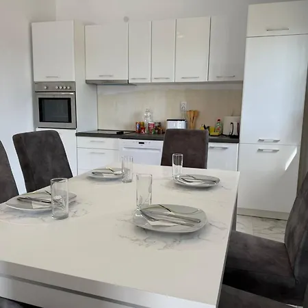 Asteri - 2 Bedrooms *